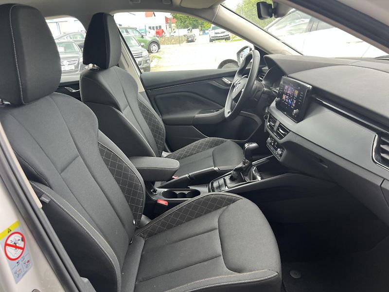 Škoda Kamiq 1.0TSi 81kw KAMERA TAŽNÉ ALU - fotka 34 z 46