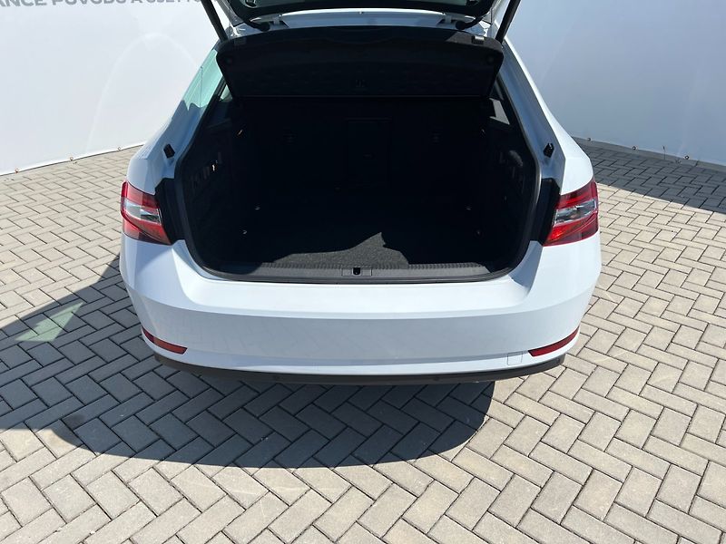 Škoda Superb (2015) 2.0TDi 110kW DSG! Style+! ČR! - fotka 10 z 40