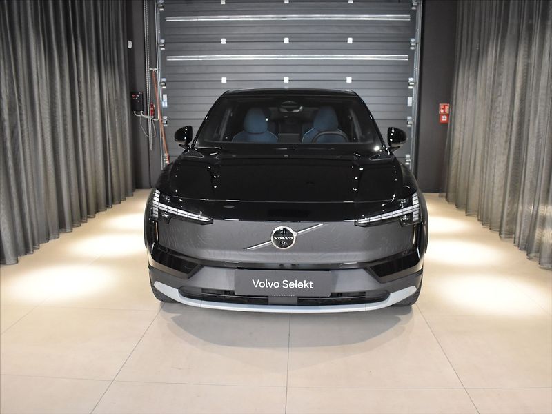 Volvo EX30 0,0 CROSS COUNTRY ULTRA TWIN - fotka 7 z 24