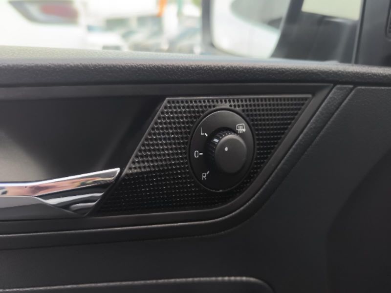 Škoda Rapid 1.0 TSi Ambition - fotka 18 z 23