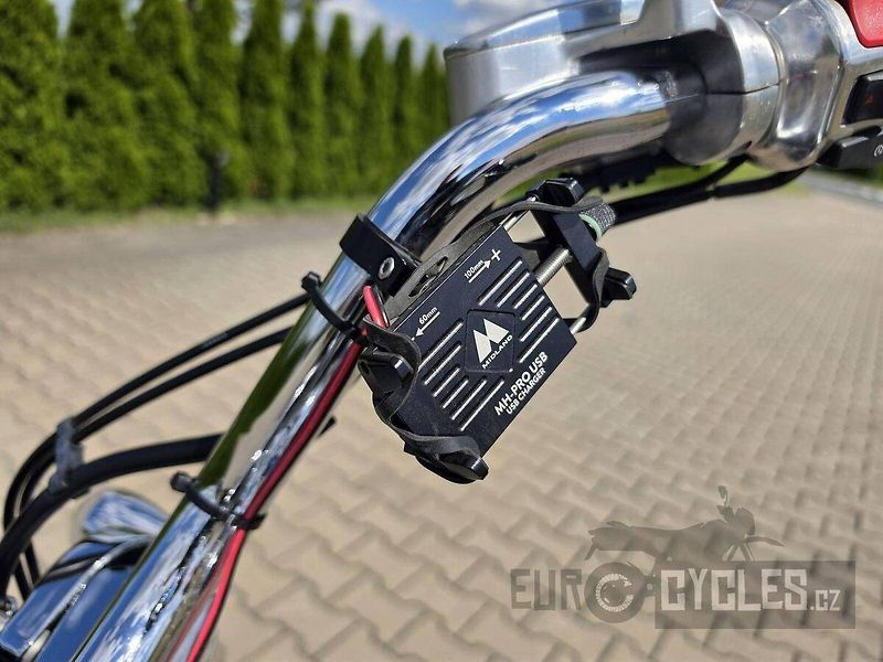Yamaha XV 1900 A Midnight Star (2006) - fotka 13 z 15