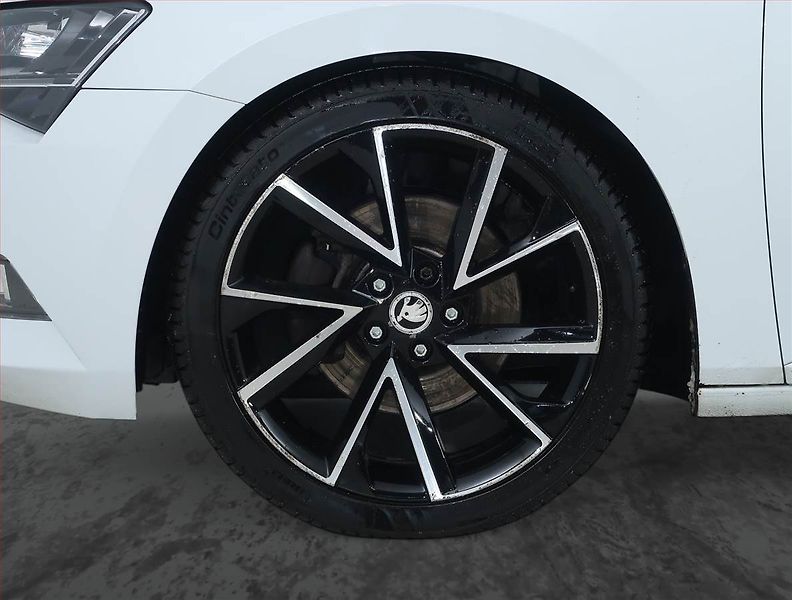 Škoda Superb (2016) 2.0 TDI, 4X4, Kůže, Navi - fotka 15 z 23