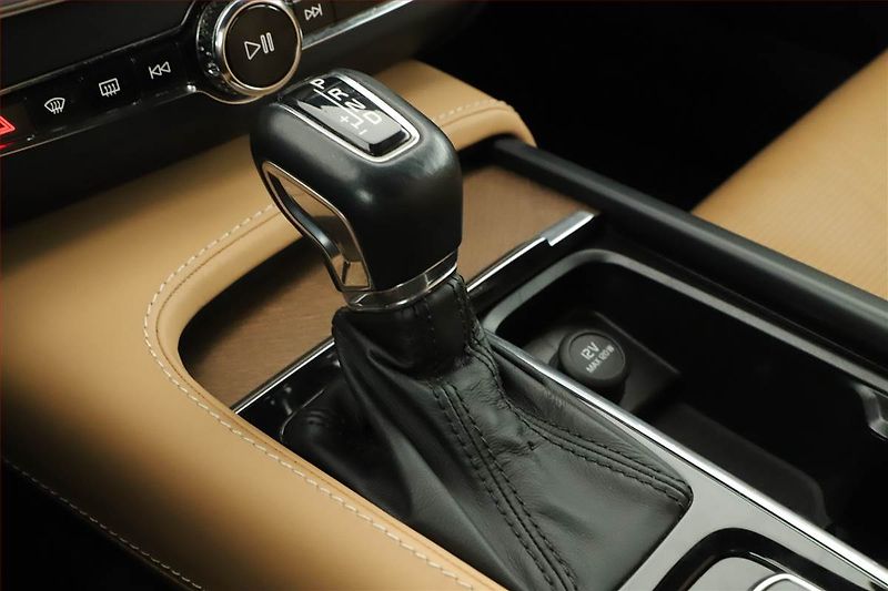 Volvo S90 (2018) D4 AWD - fotka 10 z 21