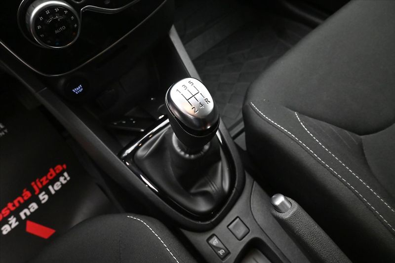 Renault Clio 0,9 TCE 66 kW Limited Záruka a - fotka 21 z 29