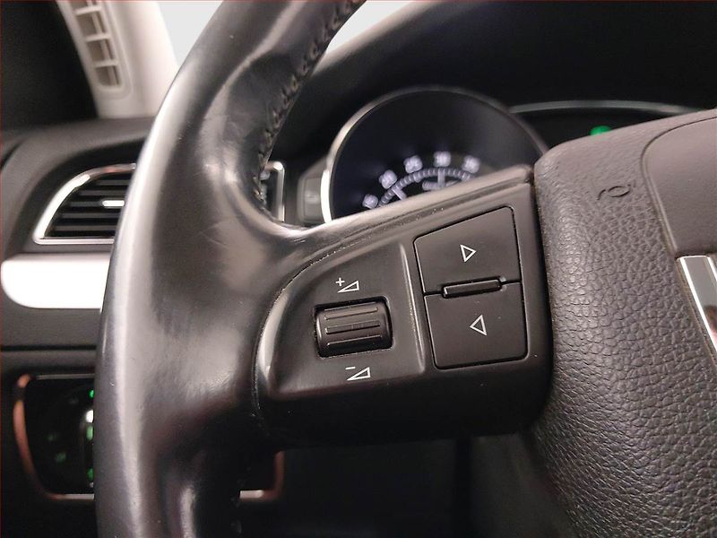 Škoda Superb (2013) Ambition Plus 2.0 TDI - fotka 17 z 20