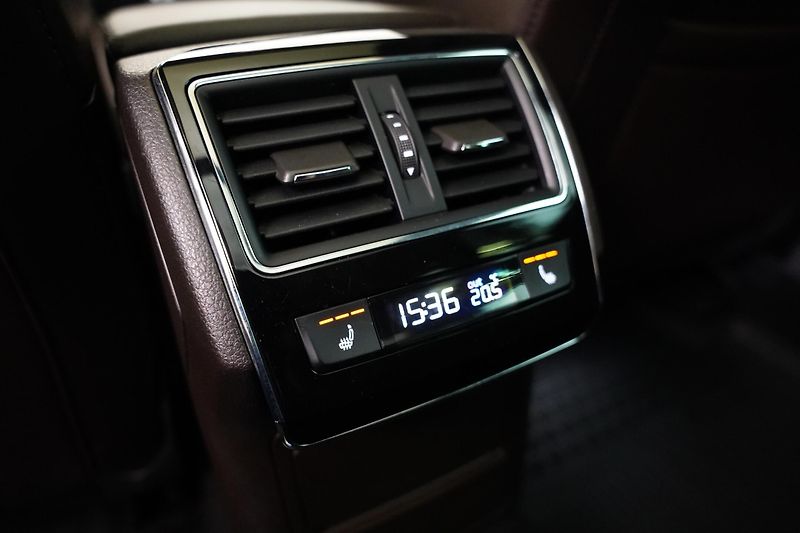 Škoda Superb - fotka 26 z 30