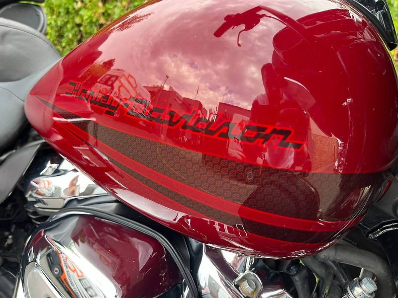 Harley-Davidson FLHTK Electra Glide Ultra Limited 1868 (2020) - fotka 11 z 16