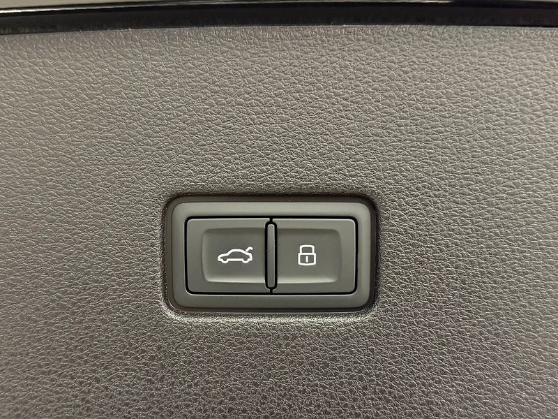 Audi SQ8 QUATTRO, MATRIX, WEBASTO, B&O, - fotka 34 z 35