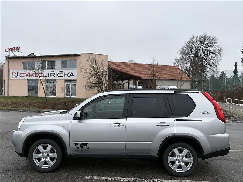 Nissan X-Trail 2,0 dCi 127kW 4x4 Výbava,Or.Km - fotka 33 z 35