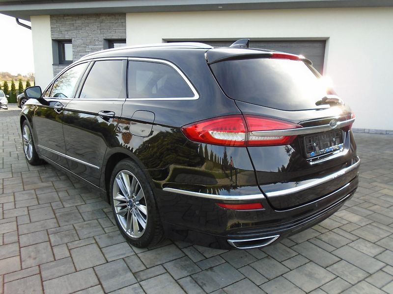 Ford Mondeo 2,0Tdci 140kW Vignale 8AT Navi - fotka 3 z 50