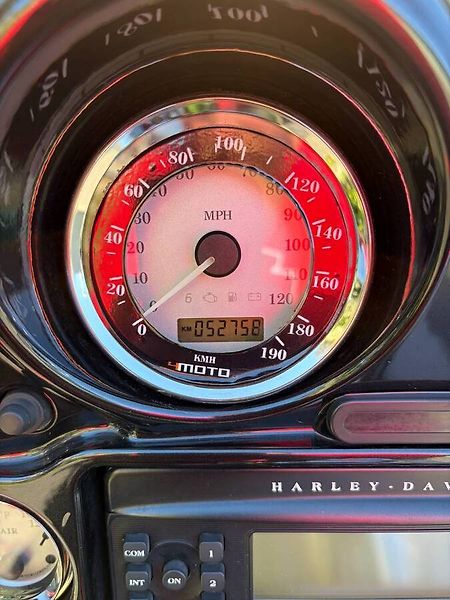 Harley-Davidson FLHX Street Glide (2012) - fotka 17 z 17