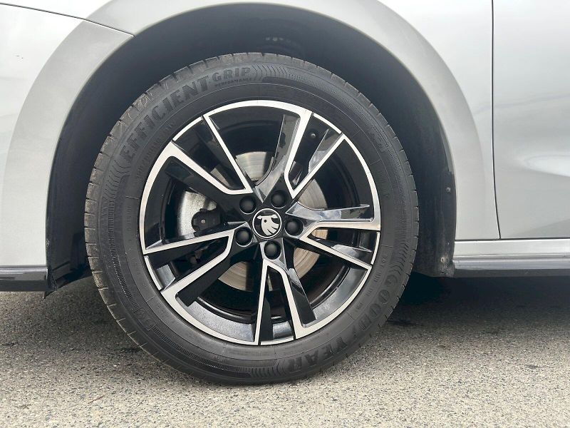 Škoda Fabia (2025) Monte Carlo 1.0 TSI 85 kW - fotka 11 z 31