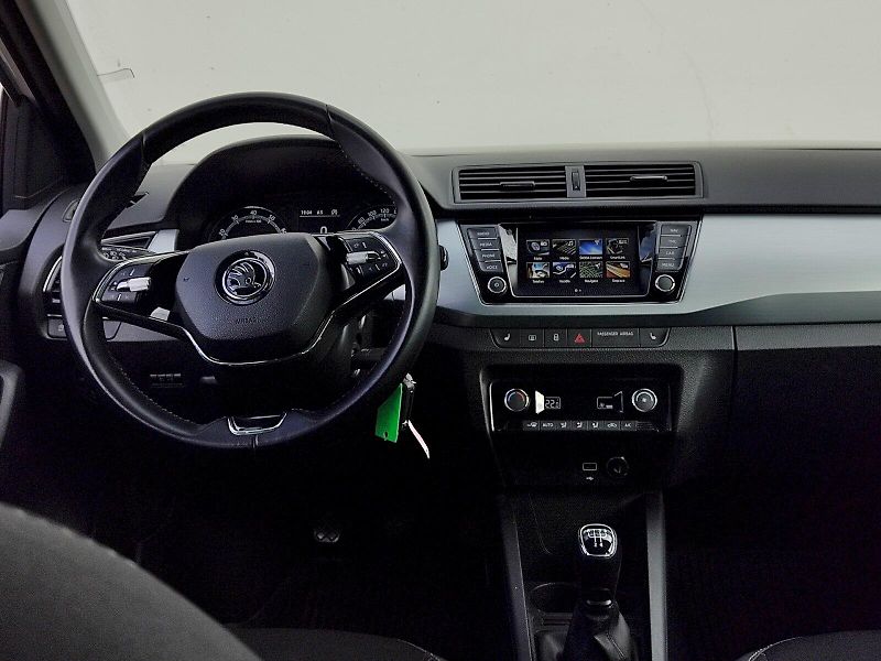 Škoda Fabia (2021) Combi Ambition 1,0 Tsi 70 Kw - fotka 6 z 32