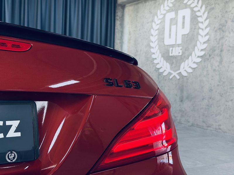 Mercedes-Benz SL (2017) 63*AMG*Masaže*Karbon* - fotka 14 z 40