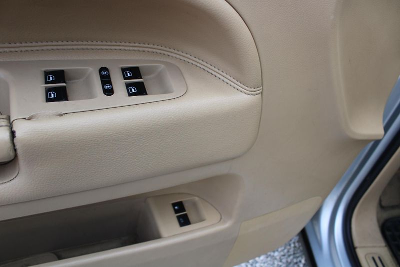 Volkswagen Touareg (2007) 2.5 TDI R5 PRUŽINY XENONY KŮŽE - fotka 14 z 19