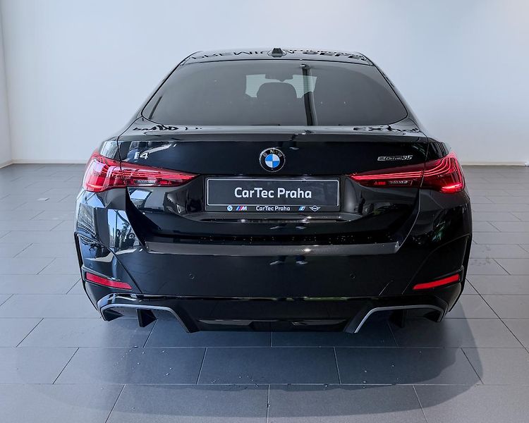 BMW i4 eDrive35 Gran Coupe - fotka 5 z 6