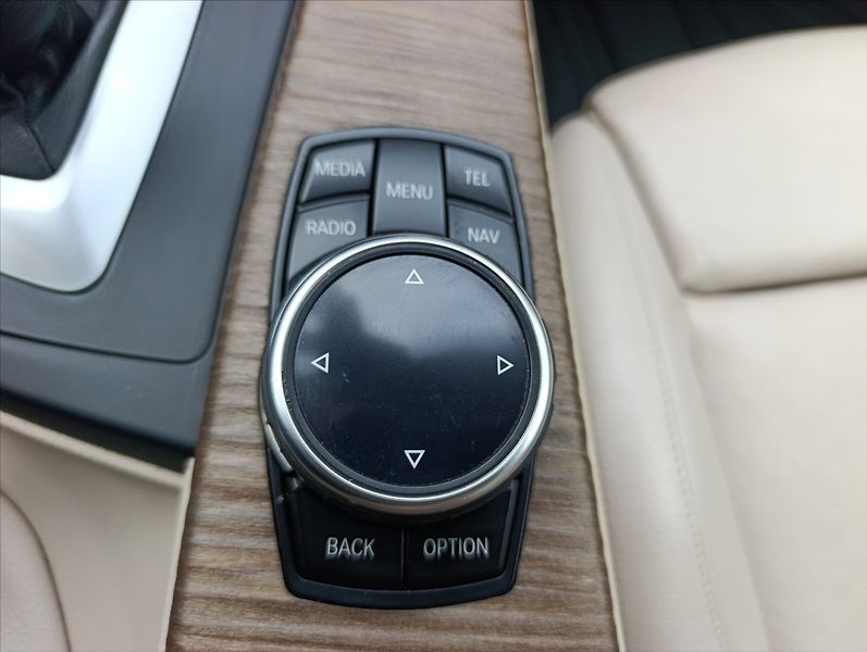 BMW Řada 3 2,0 325D GT Aut. kůže navi kam - fotka 33 z 39