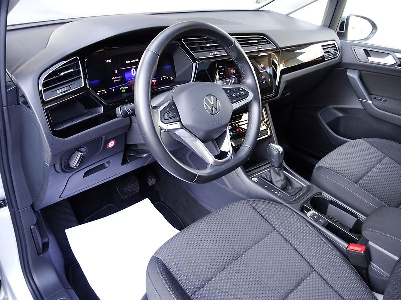 Volkswagen Touran 2.0TDI DSG 7míst Webasto TZ - fotka 23 z 40