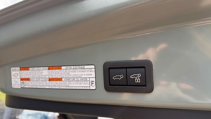 Toyota Corolla Cross 1.8.Hybrid Comfort Business sk - fotka 19 z 29