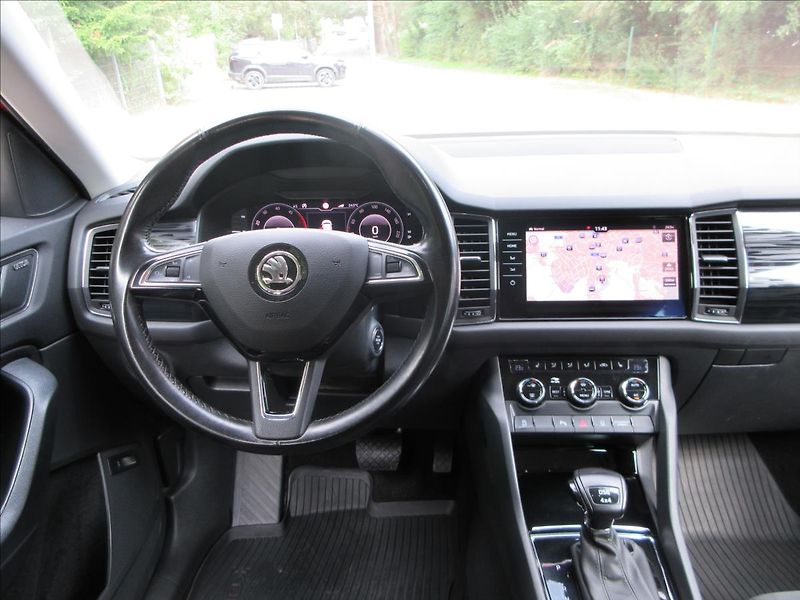 Škoda Kodiaq 2,0 TDi 140Kw, DSG, Tažné, Nov - fotka 18 z 40