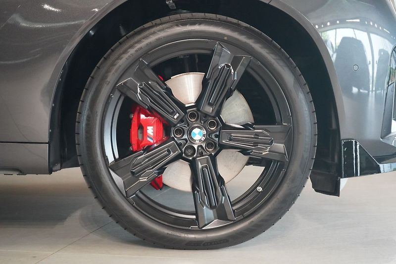 BMW X3 M50 xDrive, Nezávislé, Tažné - fotka 8 z 50