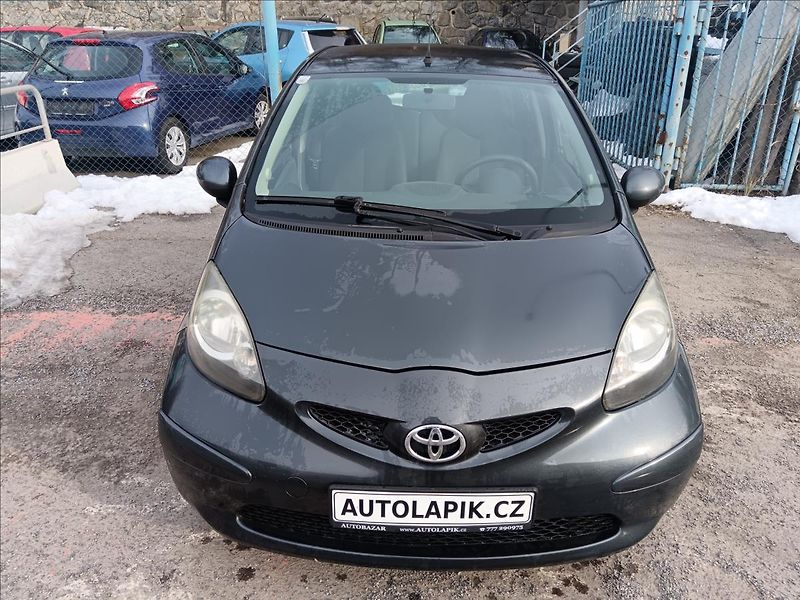 Toyota Aygo 1,0 VVTi  Cool - fotka 1 z 19
