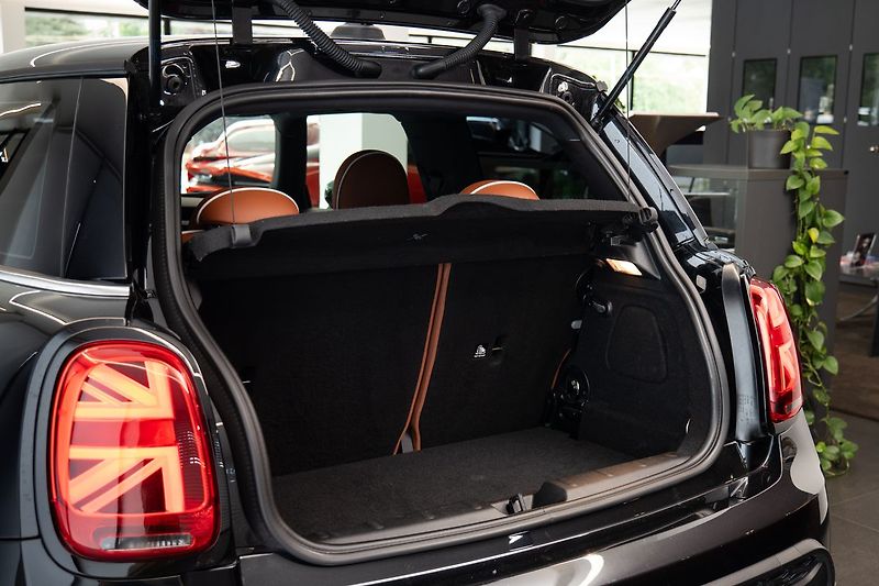 Mini Cooper S - fotka 17 z 21