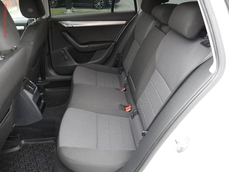 Škoda Octavia (2016) 1.6 TDi, 2.maj,ČR, AC - fotka 10 z 15