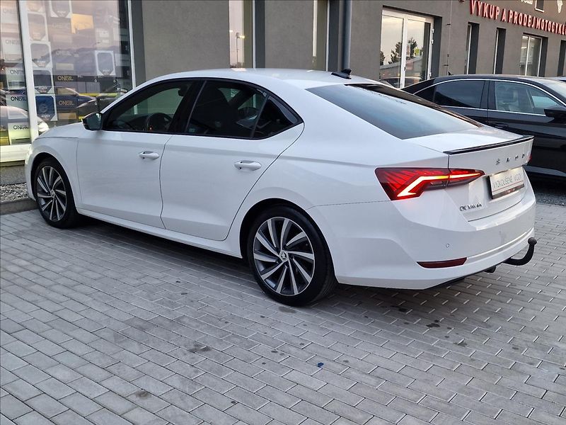 Škoda Octavia 2.0 TDI DSG Style Sport,1.Maj - fotka 7 z 49