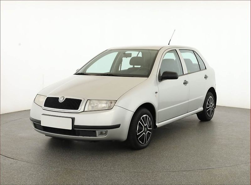 Škoda Fabia (2000) 1.4, po STK, Tažné, Klima - fotka 2 z 11