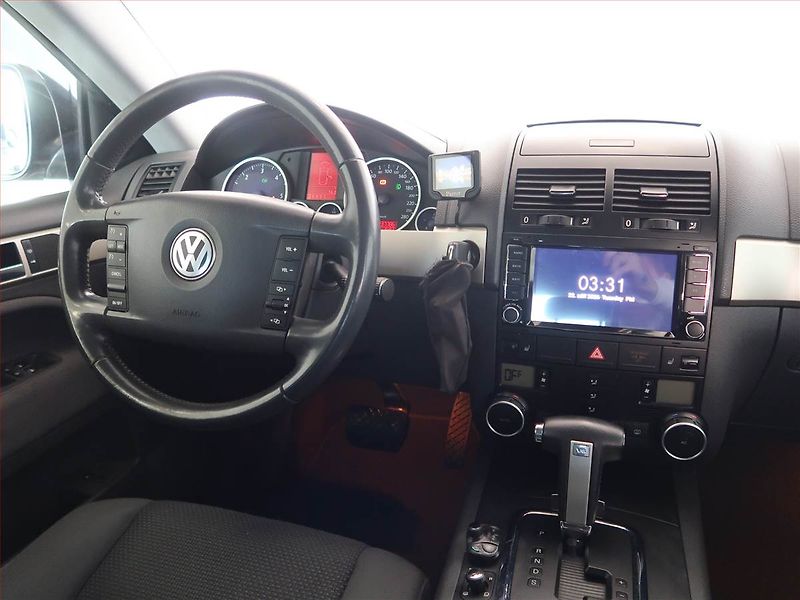 Volkswagen Touareg (2008) 3.0 TDI, 4X4, Automat, Navi - fotka 7 z 17