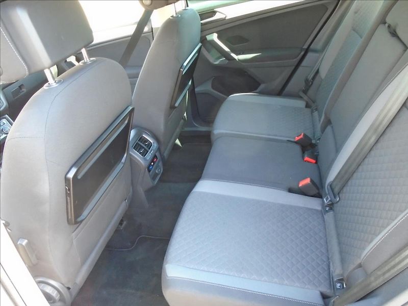 Volkswagen Tiguan 2,0   4X4 110KW - fotka 12 z 27