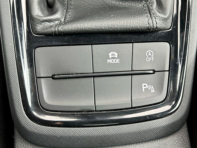 Škoda Kamiq (2025) DSG 1.0TSI 85kW Monte Carlo - fotka 23 z 32
