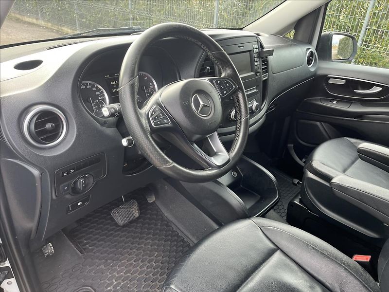 Mercedes-Benz Vito 2,1 119CDi 8.MÍST LONG 4x4 AUT - fotka 9 z 49