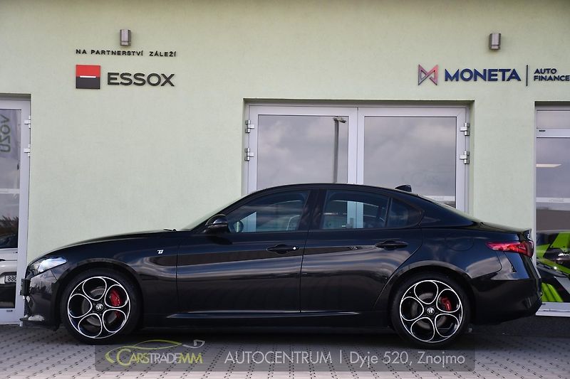 Alfa Romeo Giulia 2.2JTDm 154kw Ti - fotka 2 z 53