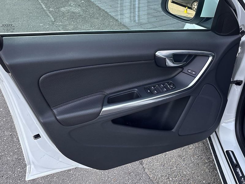 Volvo S60 Sedan - fotka 13 z 28