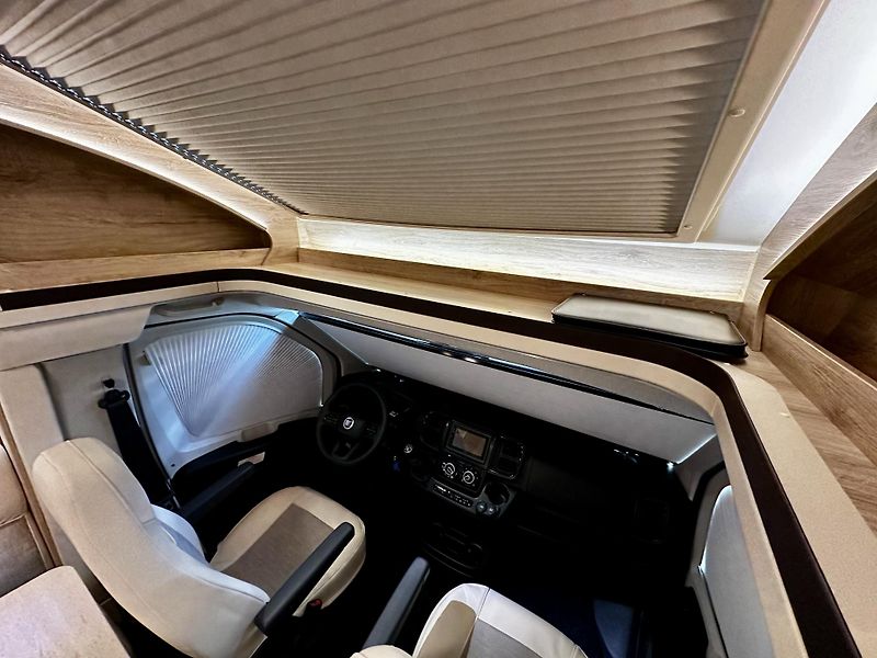 Eura Mobil Ostatní RS 695 HB-DPH-KLIMA-1.MAJ-ČR- - fotka 12 z 27