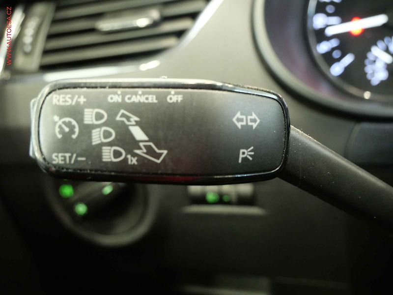 Škoda Octavia (2016) 1.6 TDI, ČR, servis.kniha, AC - fotka 15 z 19