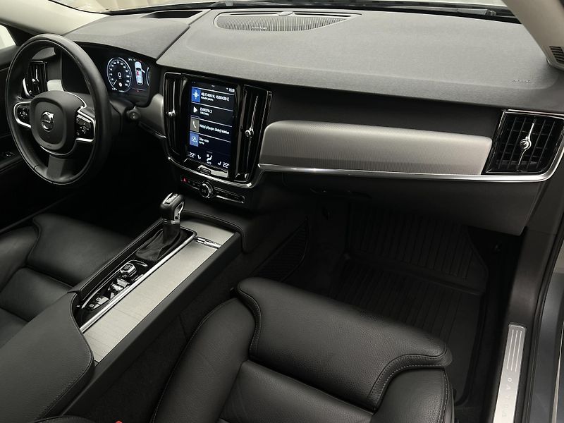 Volvo V90 T5 AWD PLUS AUT - fotka 21 z 44