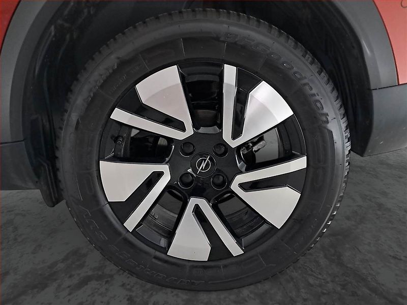 Opel Frontera (2025) 1.2 hybrid - fotka 15 z 21
