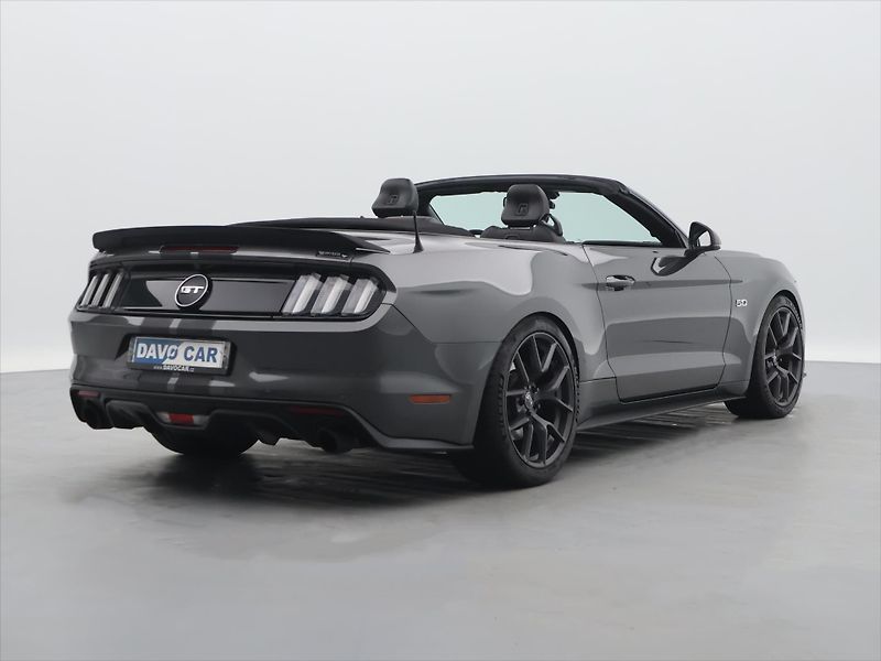 Ford Mustang GT 5,0 V8 534kW Kabriolet DPH - fotka 15 z 38