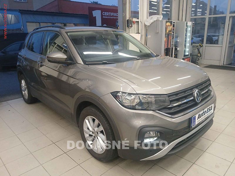 Volkswagen T-Cross (2019) 1.0TSI, 1.maj,ČR, AT, autoAC - fotka 1 z 3