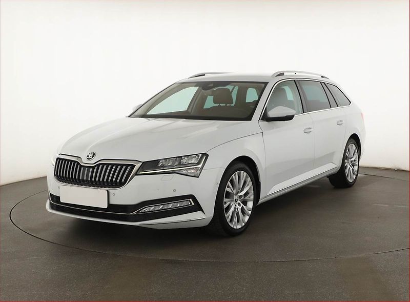 Škoda Superb (2023) Style 2.0 TDI - fotka 2 z 20