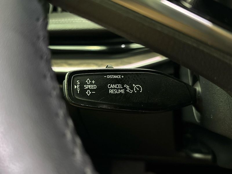 Škoda Superb Laurin & Klement DSG - fotka 23 z 32