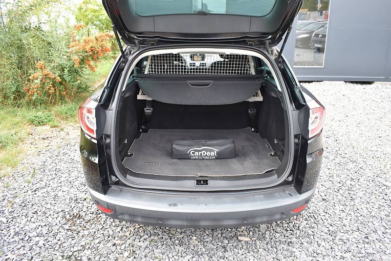 Renault Mégane 1,9 DCi BOSE,96KW,NAVI,PĚKNÝ - fotka 18 z 19