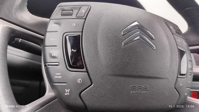 Citroën C5 (2009) 2.0 16v   - fotka 15 z 23