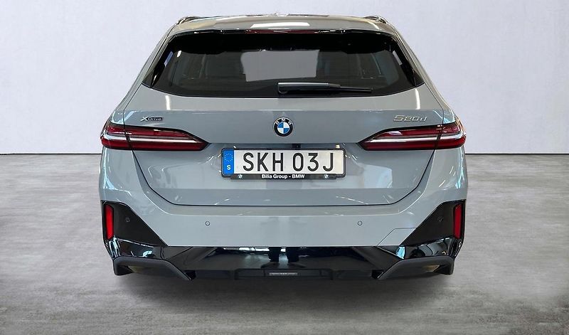 BMW Řada 5 520d AWD Touring MSport h/k - fotka 4 z 18