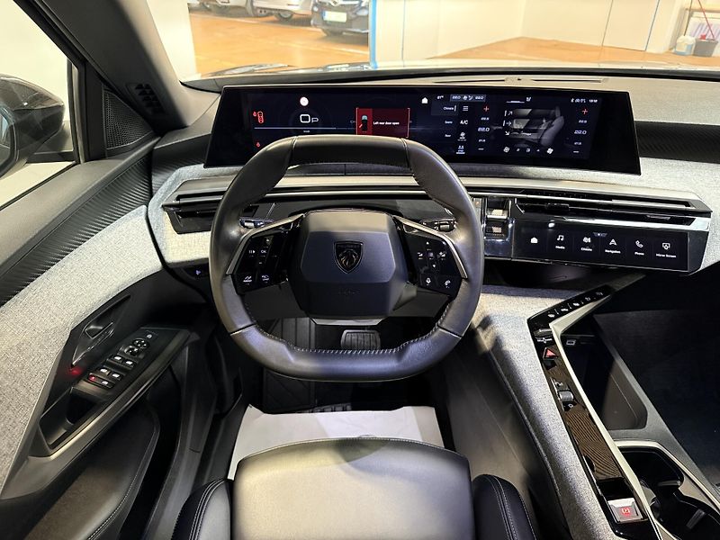 Peugeot 5008 ALLURE Hybrid 136 e-DCS6 - fotka 6 z 14