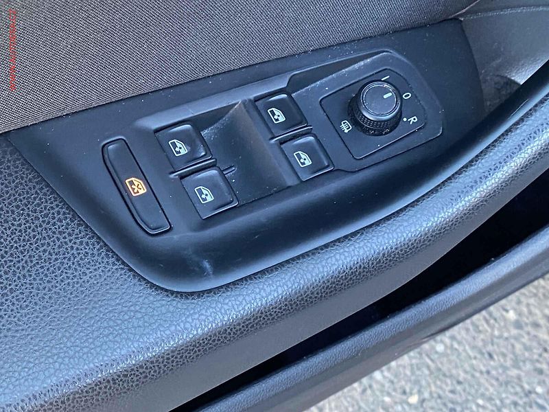 Volkswagen Passat (2017) 1.6 TDi, Comfortline, LED - fotka 11 z 19