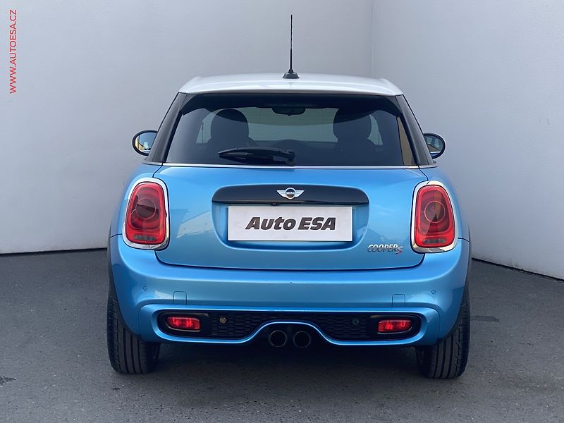 Mini Cooper S (2016) 2.0i, AT, LED - fotka 5 z 17